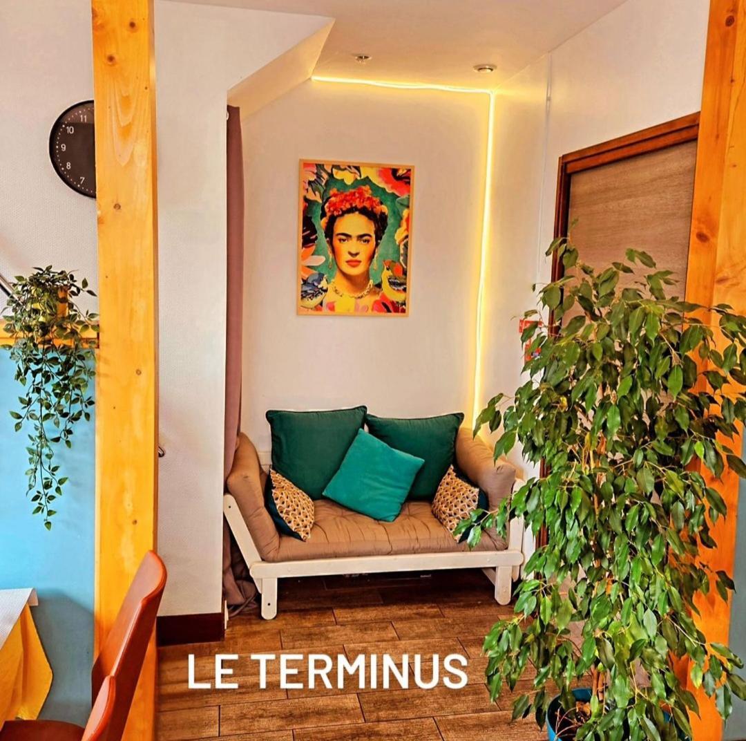 Le Terminus Hotel L'Arbresle Exterior photo